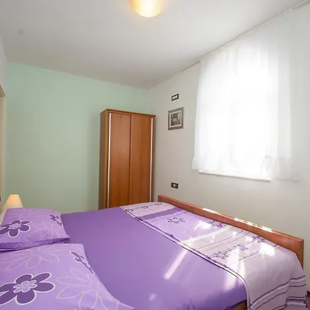 Jerkunica * Rogoznica (Sibenik-Knin)