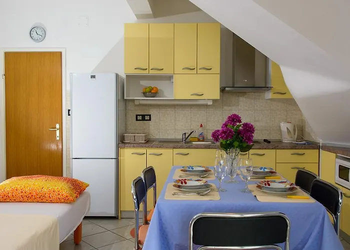 Jerkunica * Rogoznica (Sibenik-Knin)